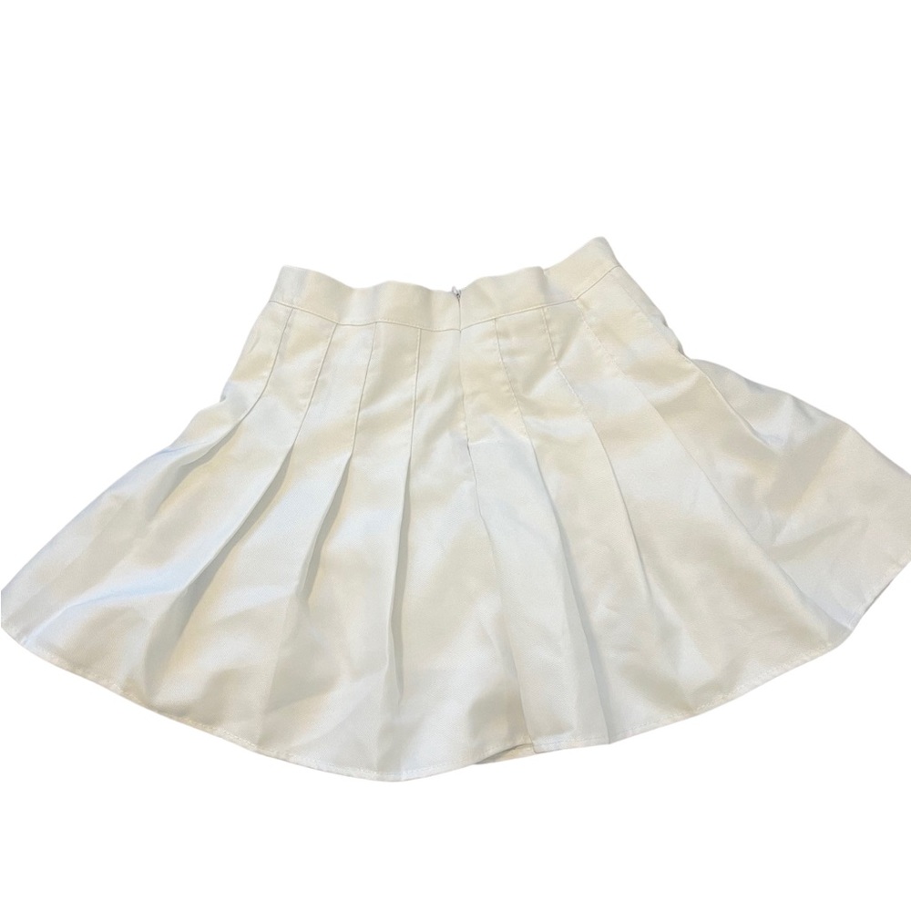 High-waisted pleated tennis skirt with shorts